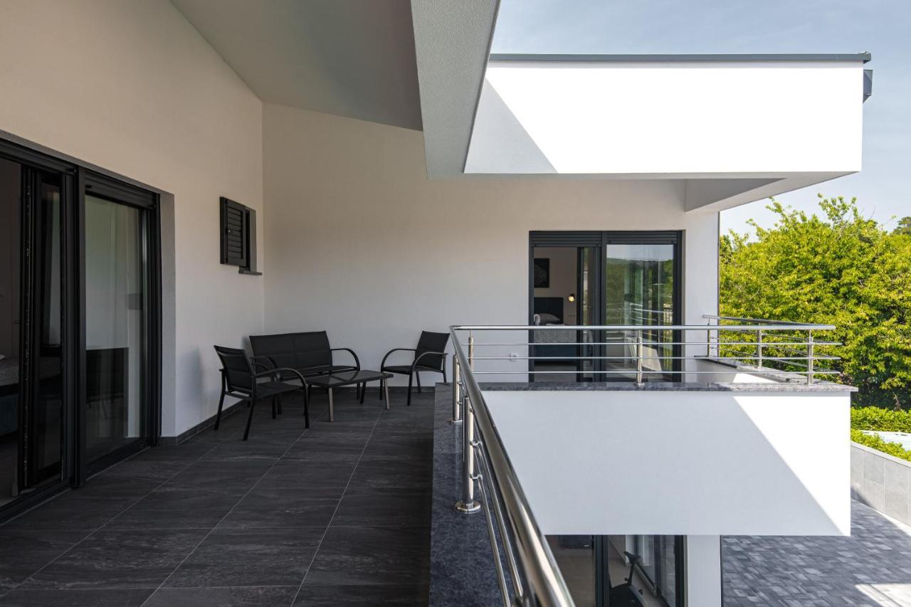 Villa Graefin Малинска Екстериор снимка
