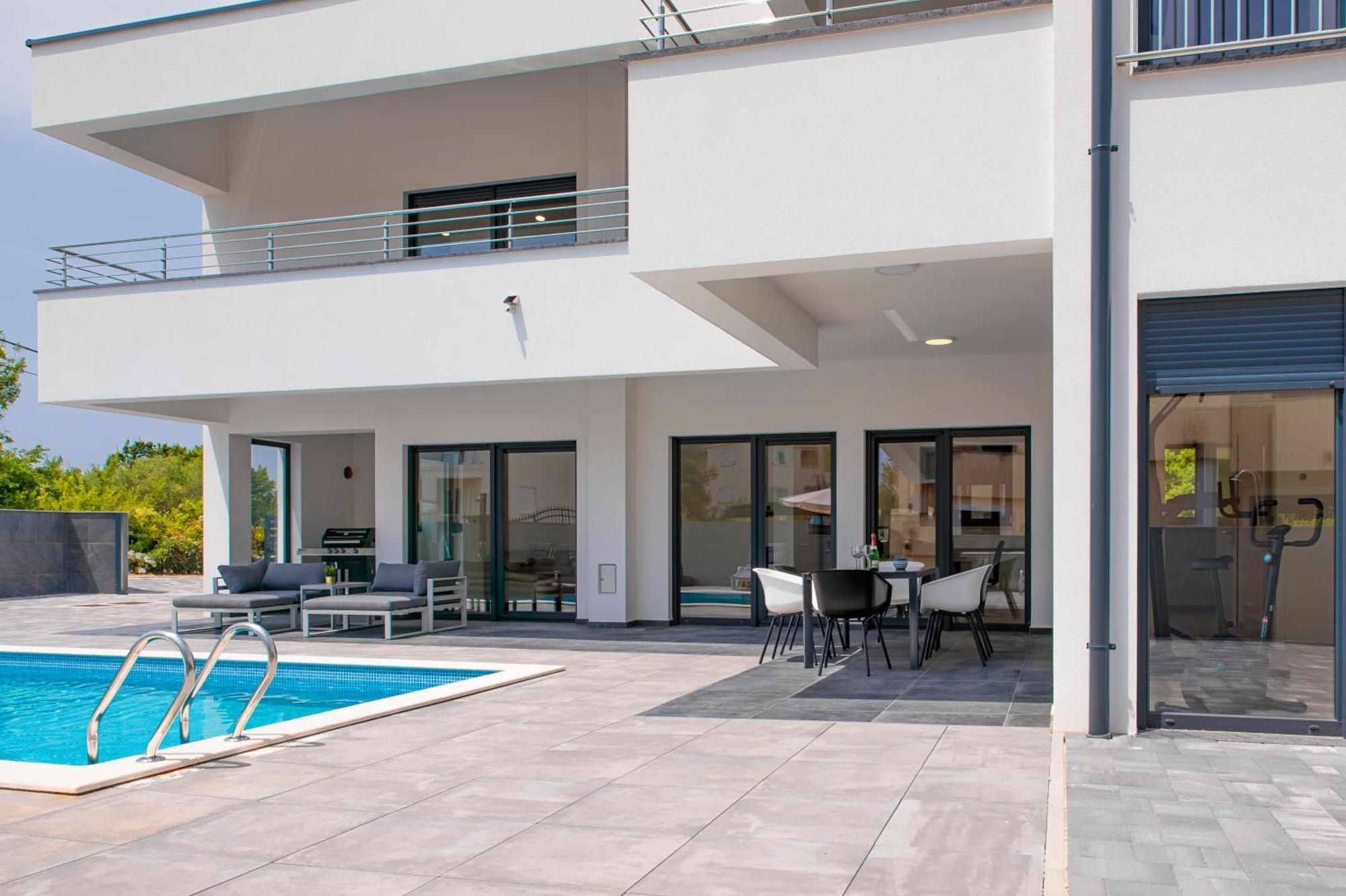 Villa Graefin Малинска Екстериор снимка