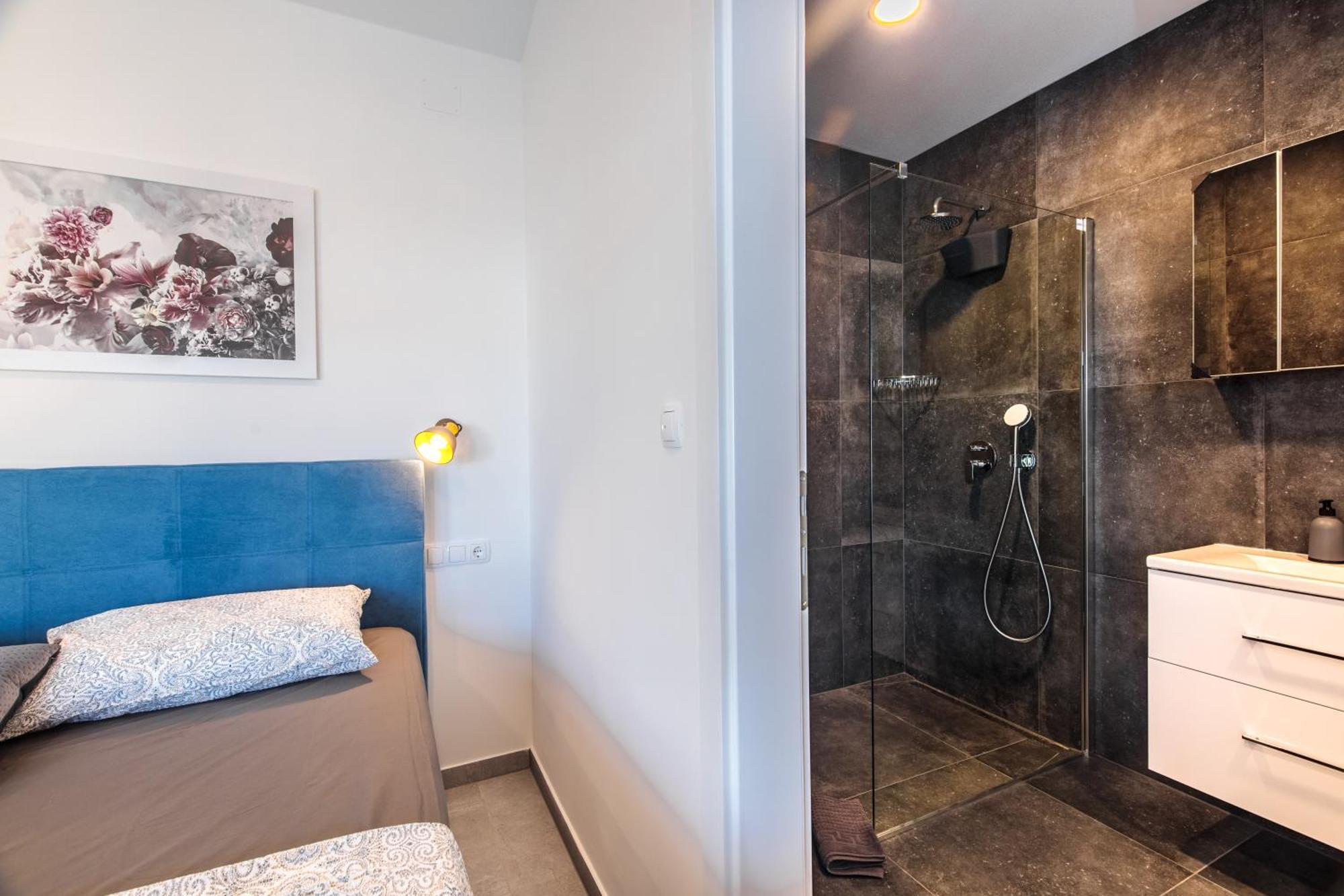 Villa Graefin Малинска Екстериор снимка